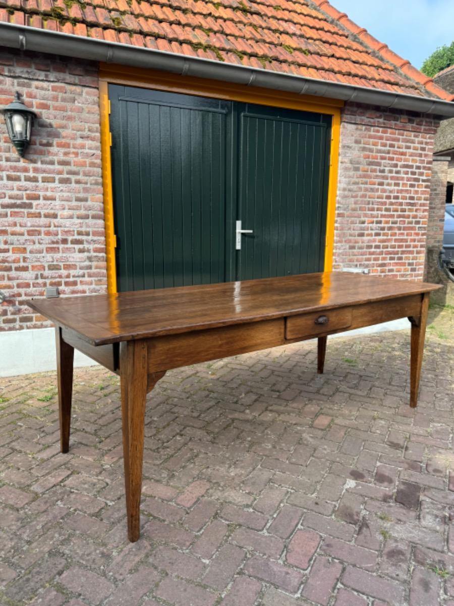 Antieke eettafel in eikenhout 