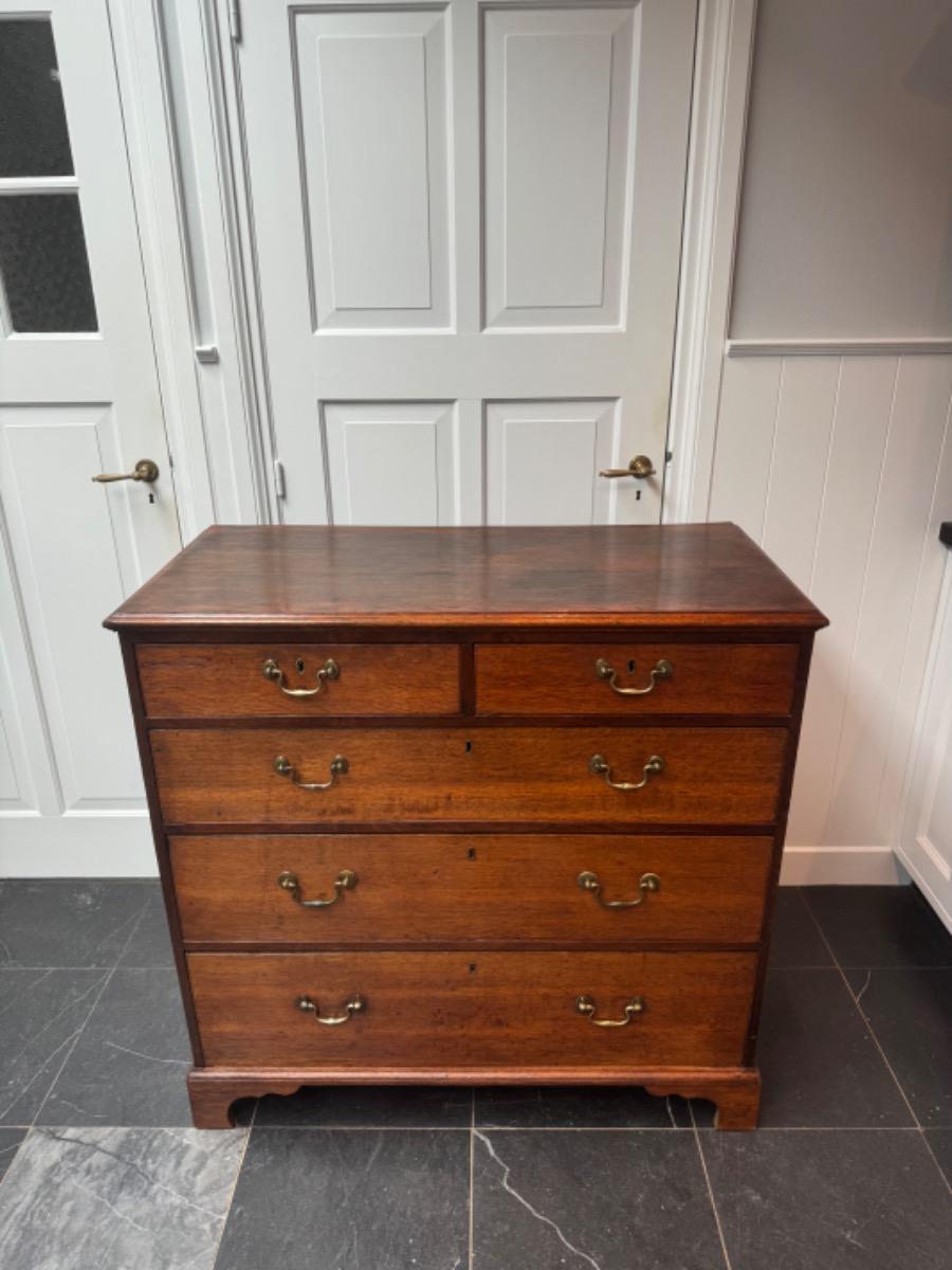 Antieke Engelse ladekast commode ca 1780