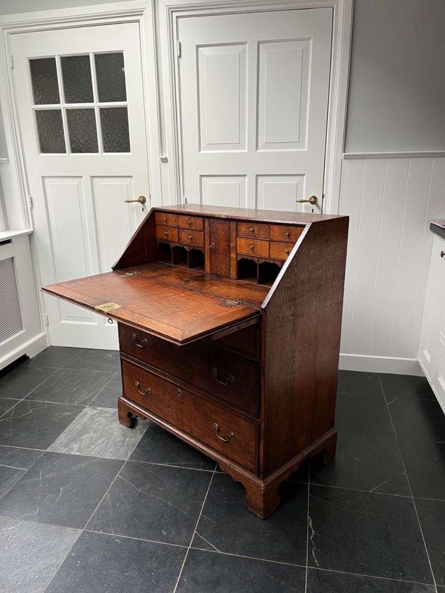 Waardeloos Rijp Onderzoek het Antieke Engelse secretaire 18e eeuw eikenhout - Furniture - Erik vd Berg