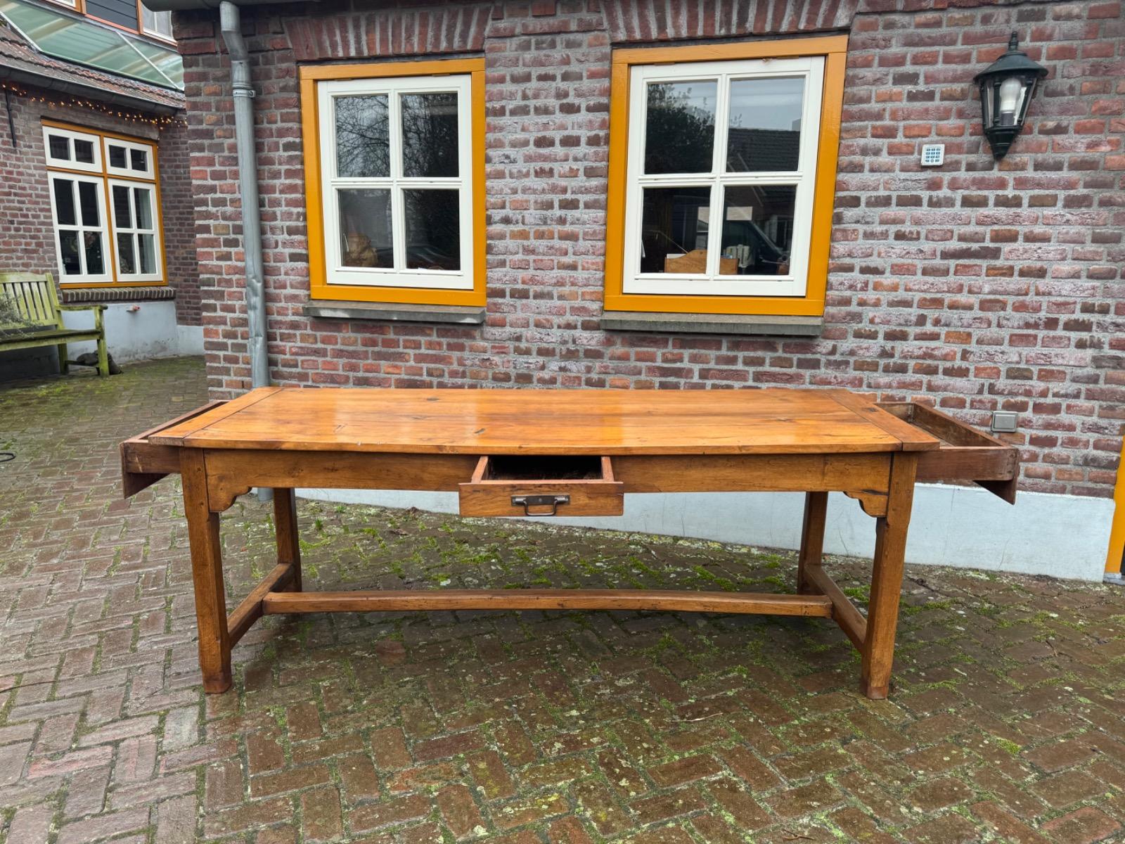 Antieke Franse eettafel boerentafel 