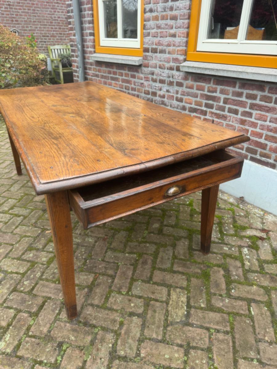 Antieke Franse eettafel tafel 