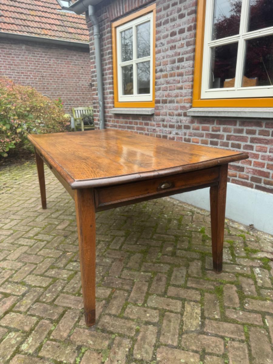 Antieke Franse eettafel tafel 