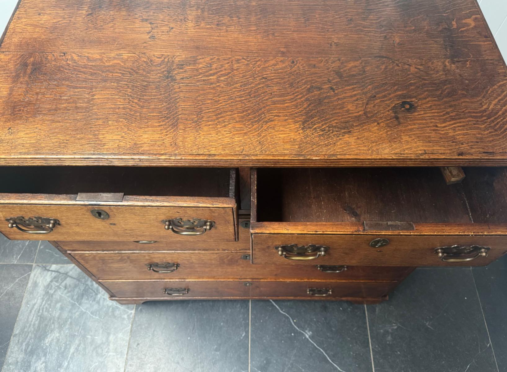 Antieke ladekast commode chest of drawers ca 1800