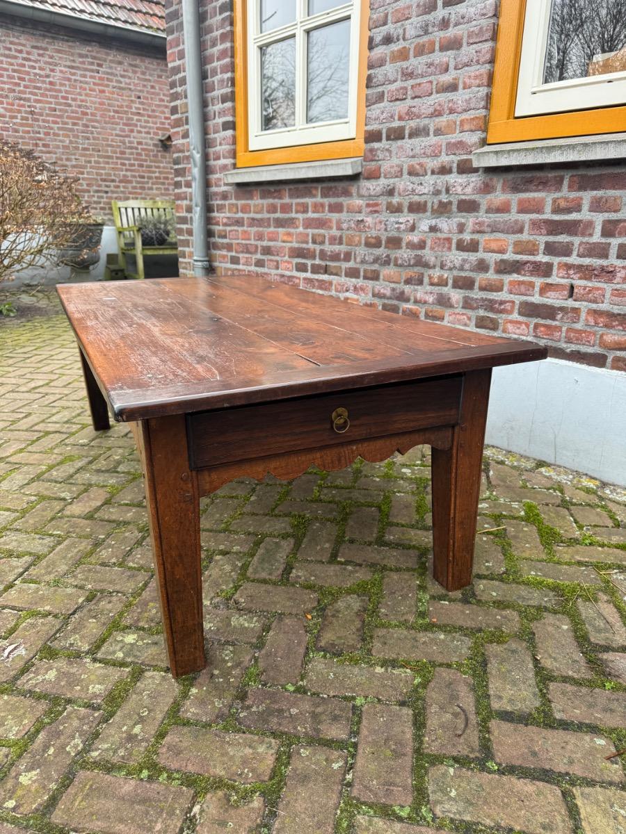 Coffee table ca 1800 chestnut (T7)