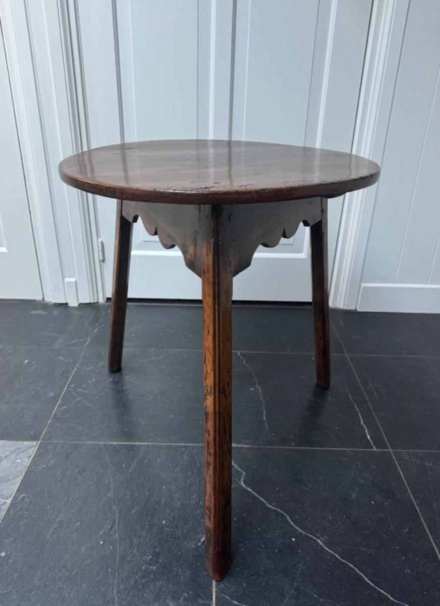 Cricket table ca 1800