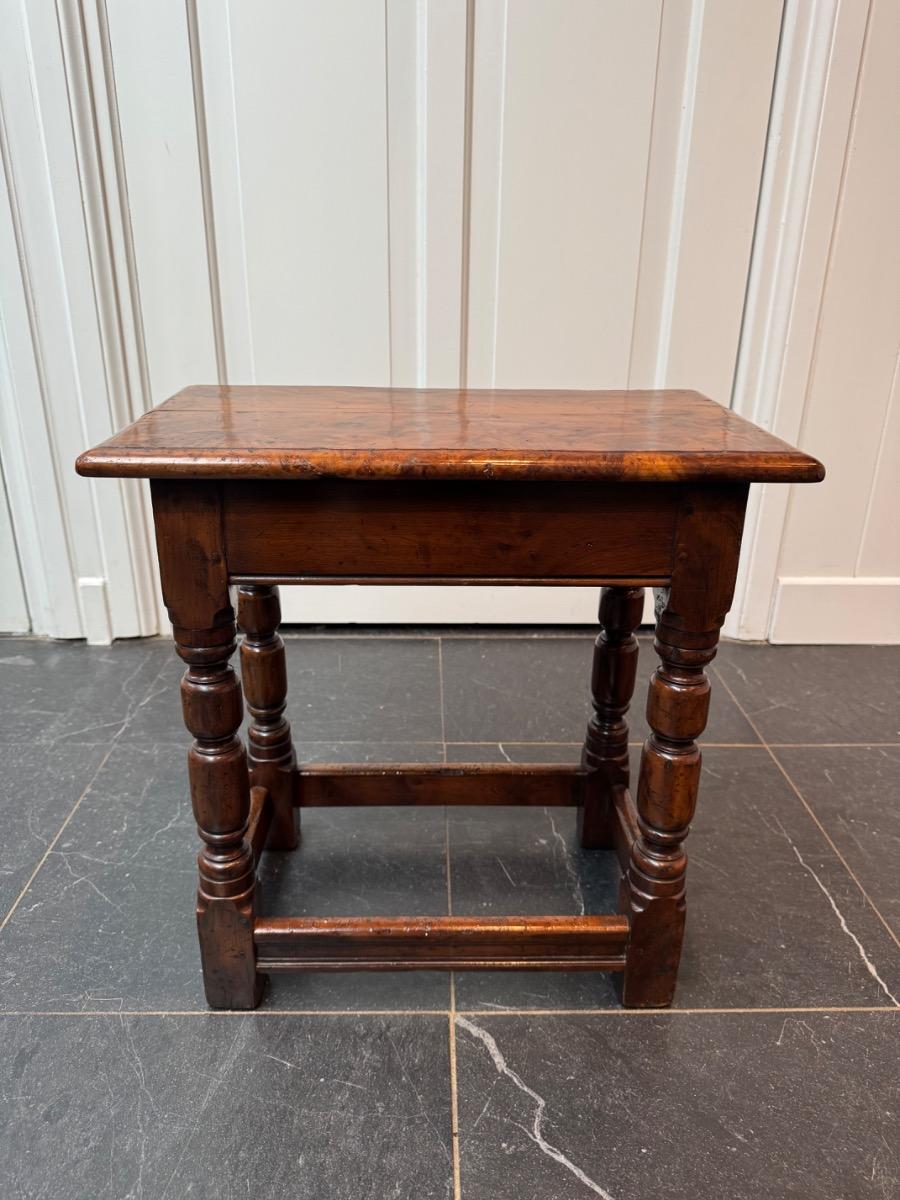 Joint stool 19th century in yew wood