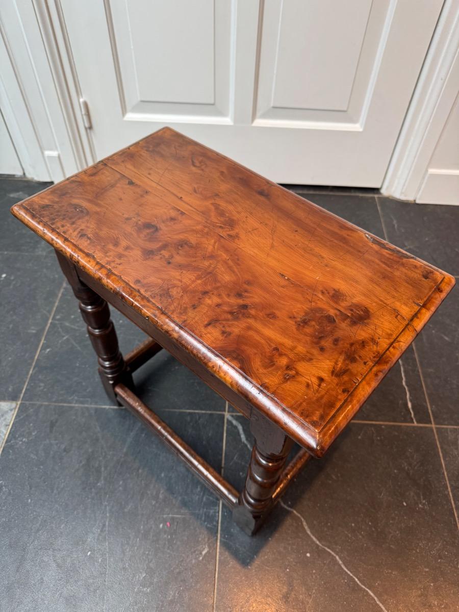 Joint stool 19th century in yew wood