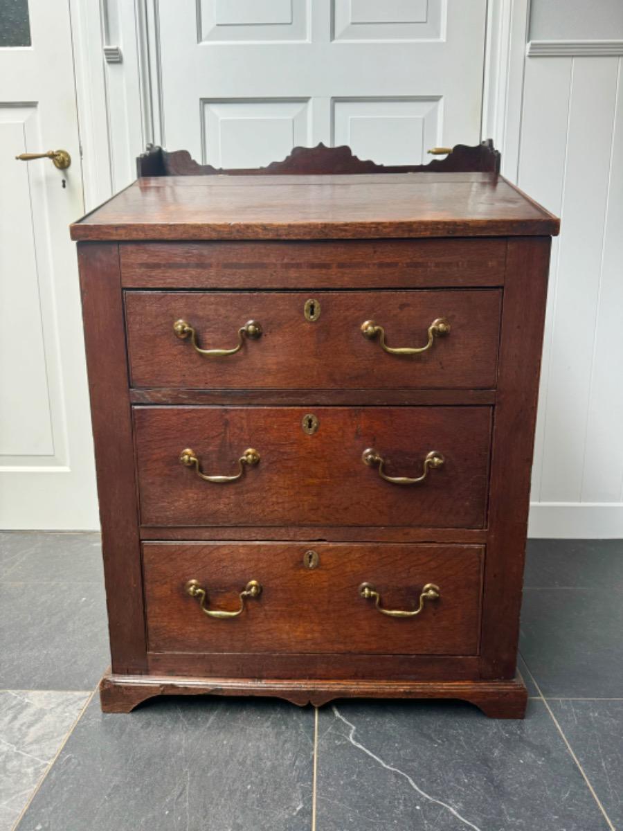 Ladekast commode ca 1780