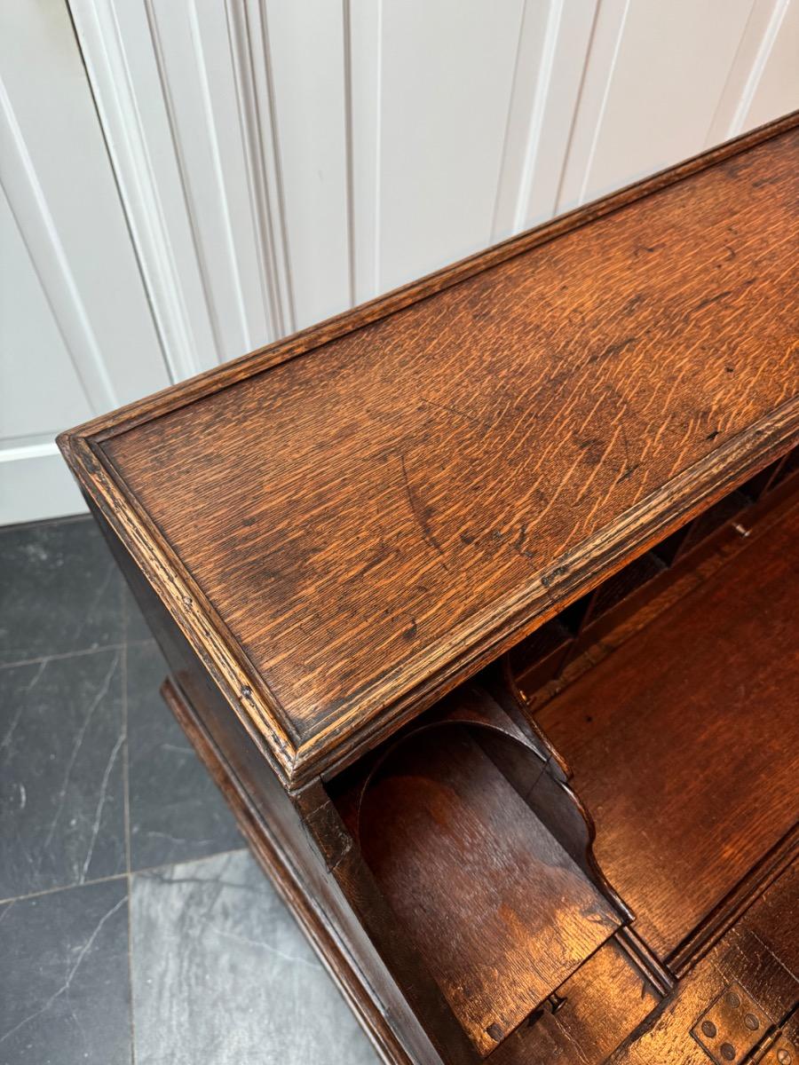 Oak bureau ca 1720 (F14)