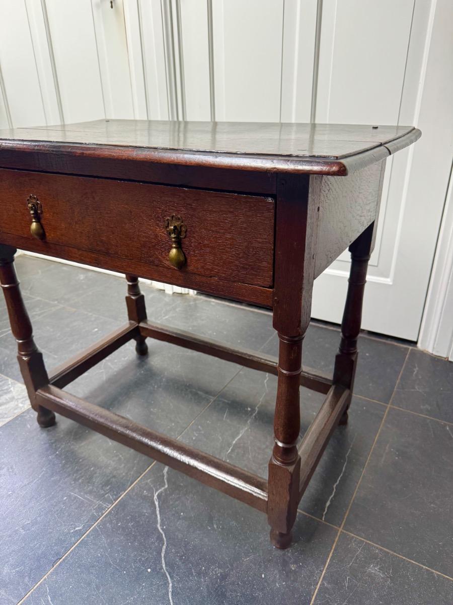 Small side table ca 1700