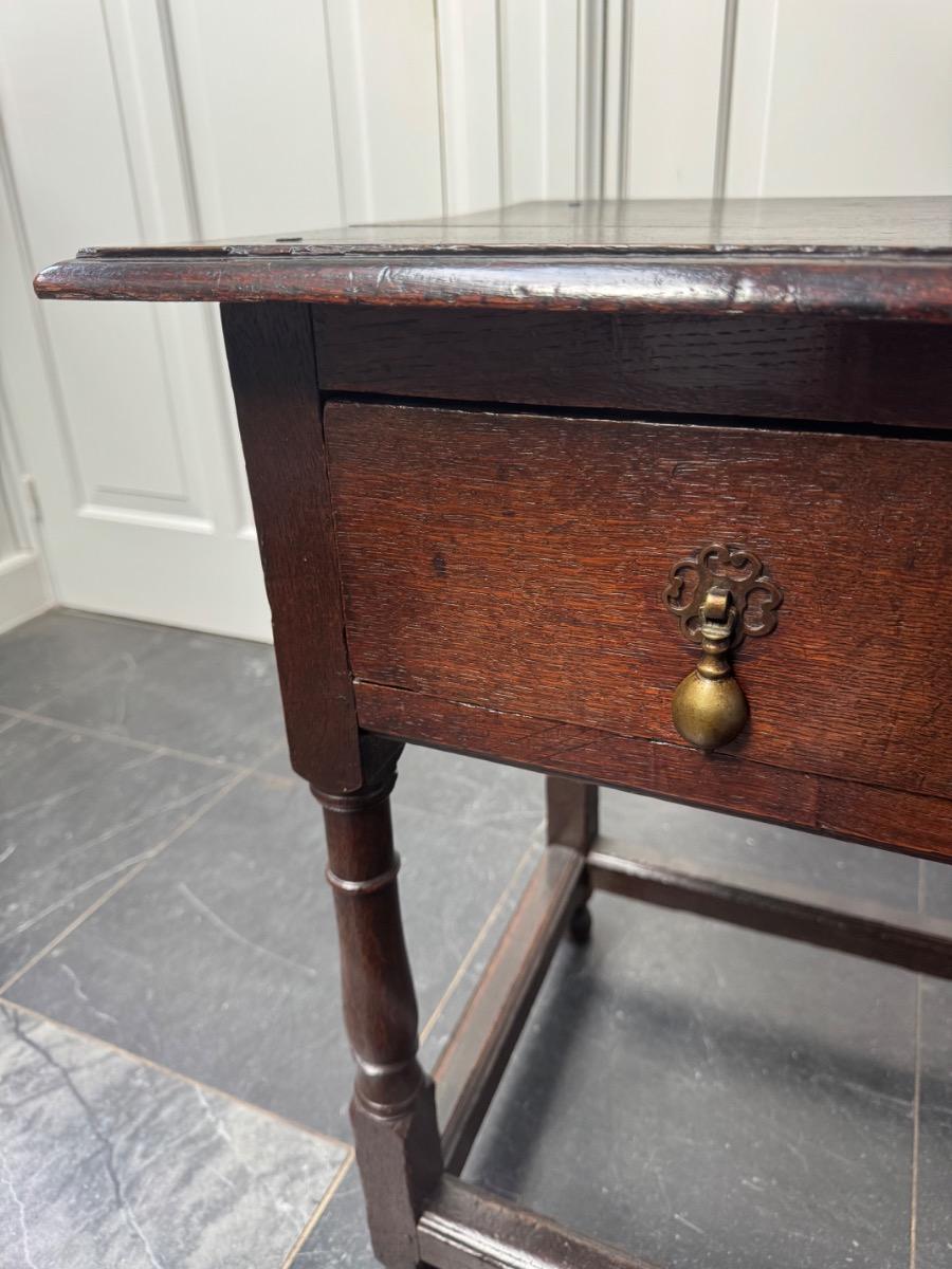 Small side table ca 1700