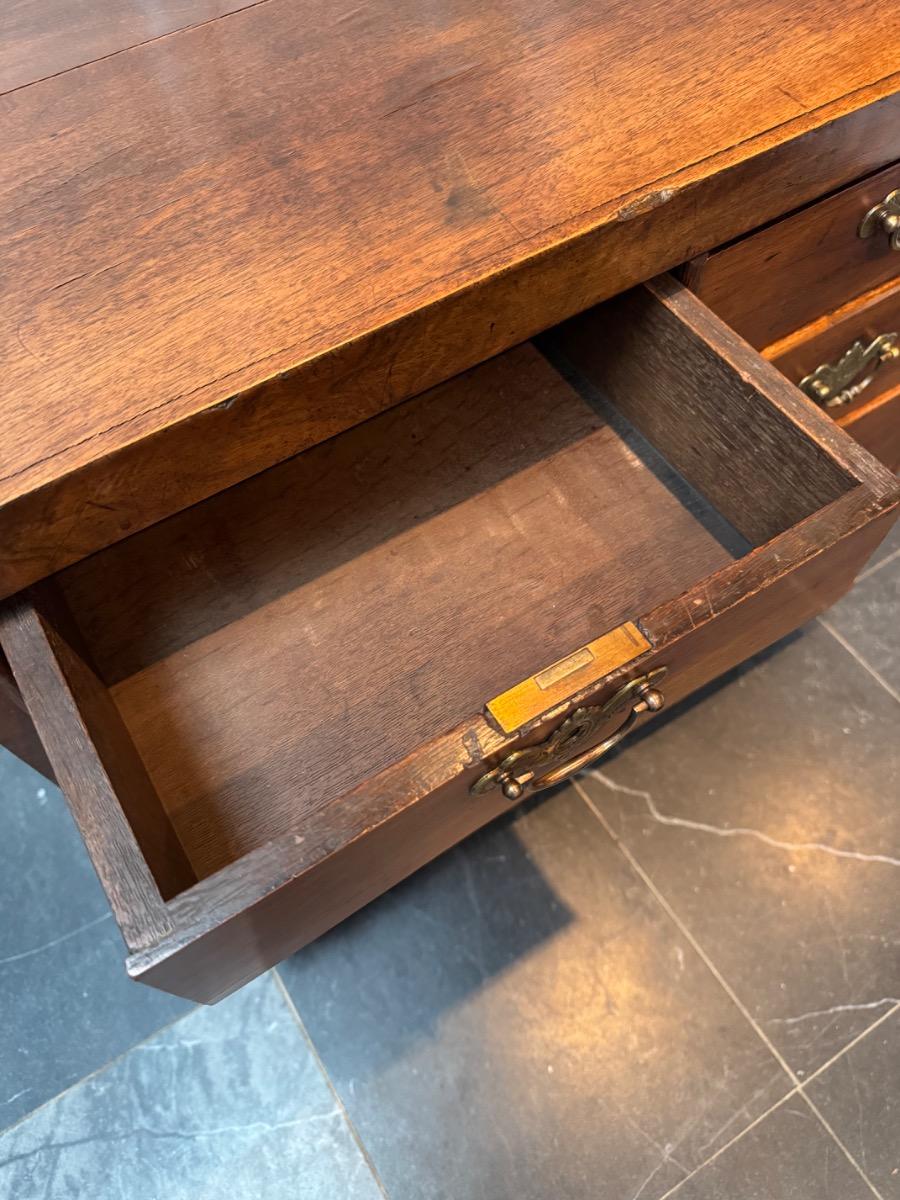 Small size Georgian chest of drawers 