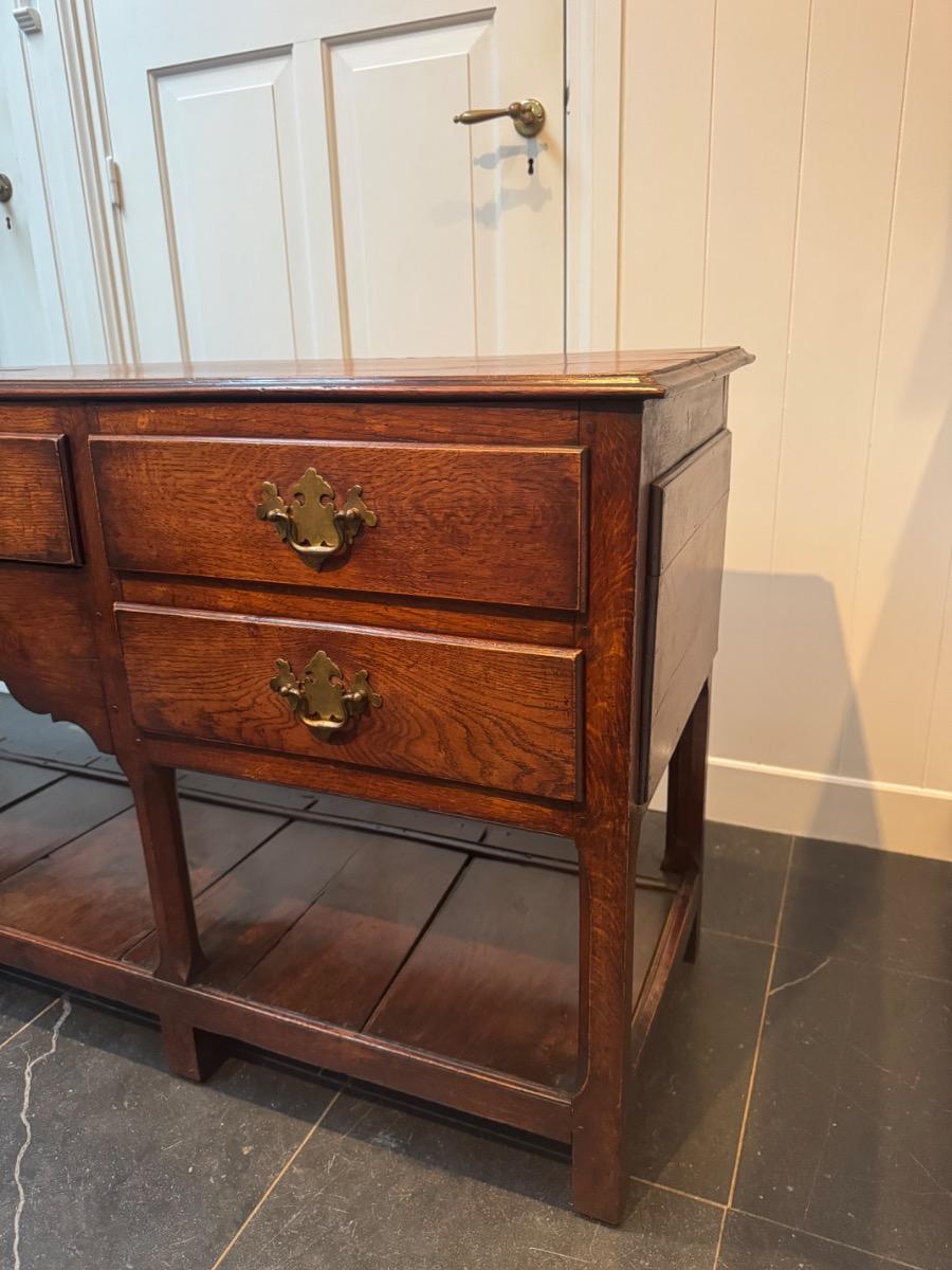 Small size potboard Dresser ca 1780 (F3)